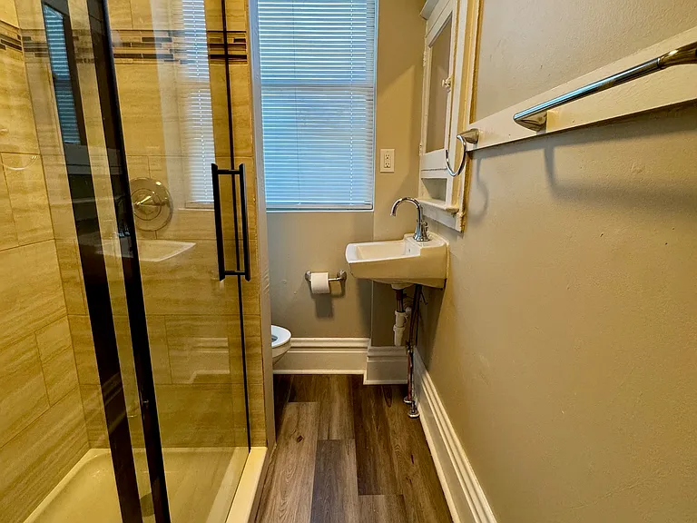 4139 Lafayette Ave #1W — Photo 10