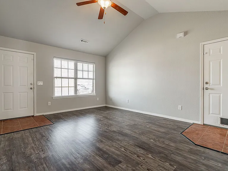 3103 Greensprings Rd — Photo 4