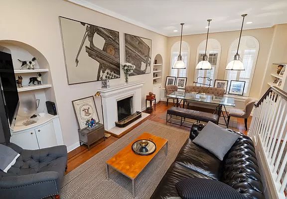 2nd image of 45 E 9th St #93