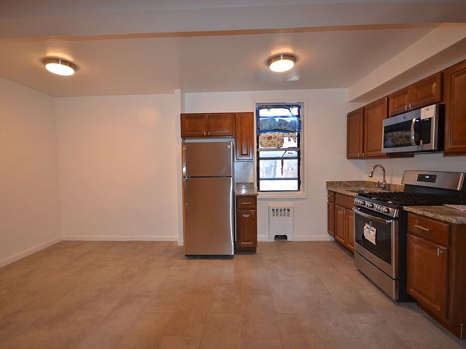 1st image of 132-61 Sanford Ave #3A