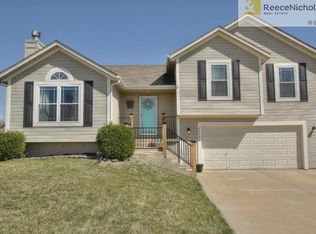 22660 S Franklin St, Spring Hill, KS 66083