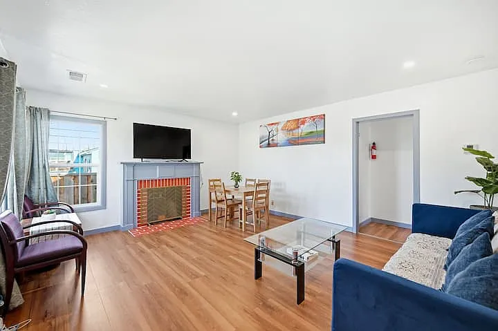 2290 Acacia Dr — Photo 5