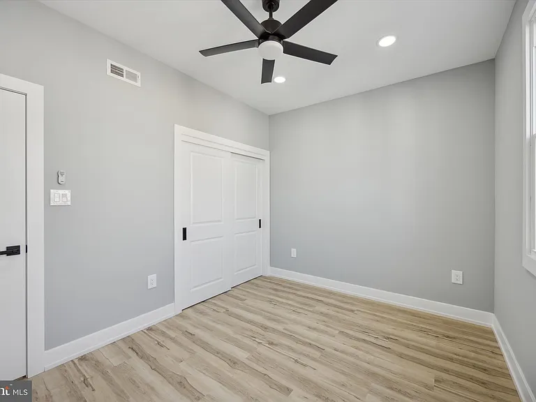 451 Fitzgerald St — Photo 20