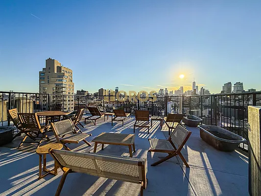 Rented by City Connections Realty | media 3