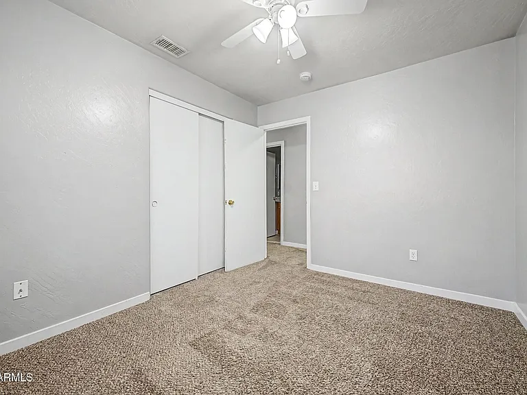 905 E Potter Dr — Photo 9