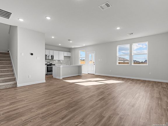 4th image of 5506 Frederick Bluff