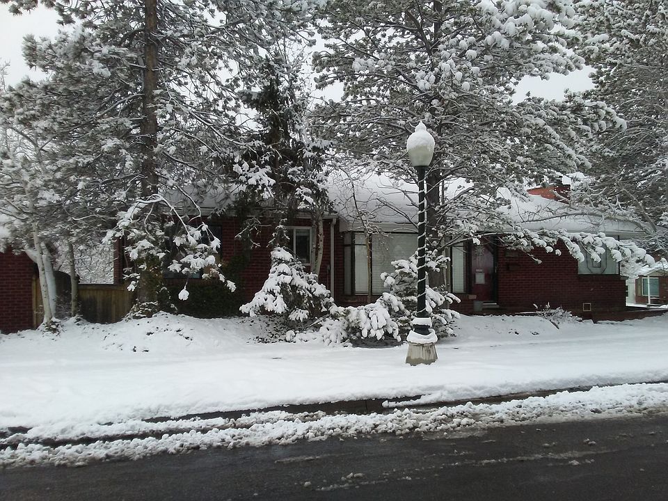 1st image of 2002 S Laurelhurst Dr