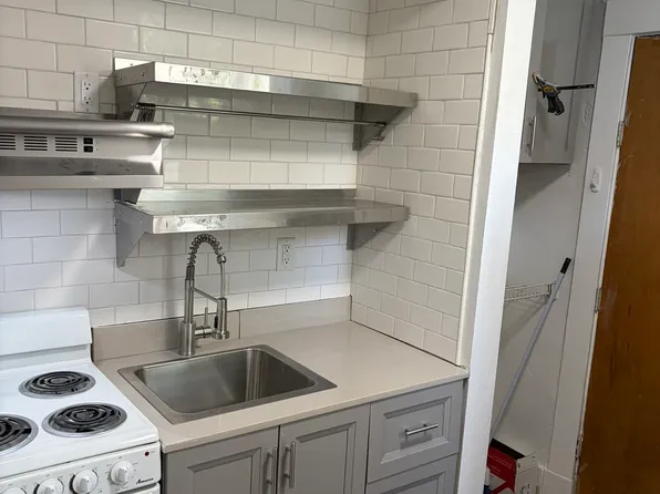 110 W Kingsley St APT 3, Ann Arbor, MI 48103