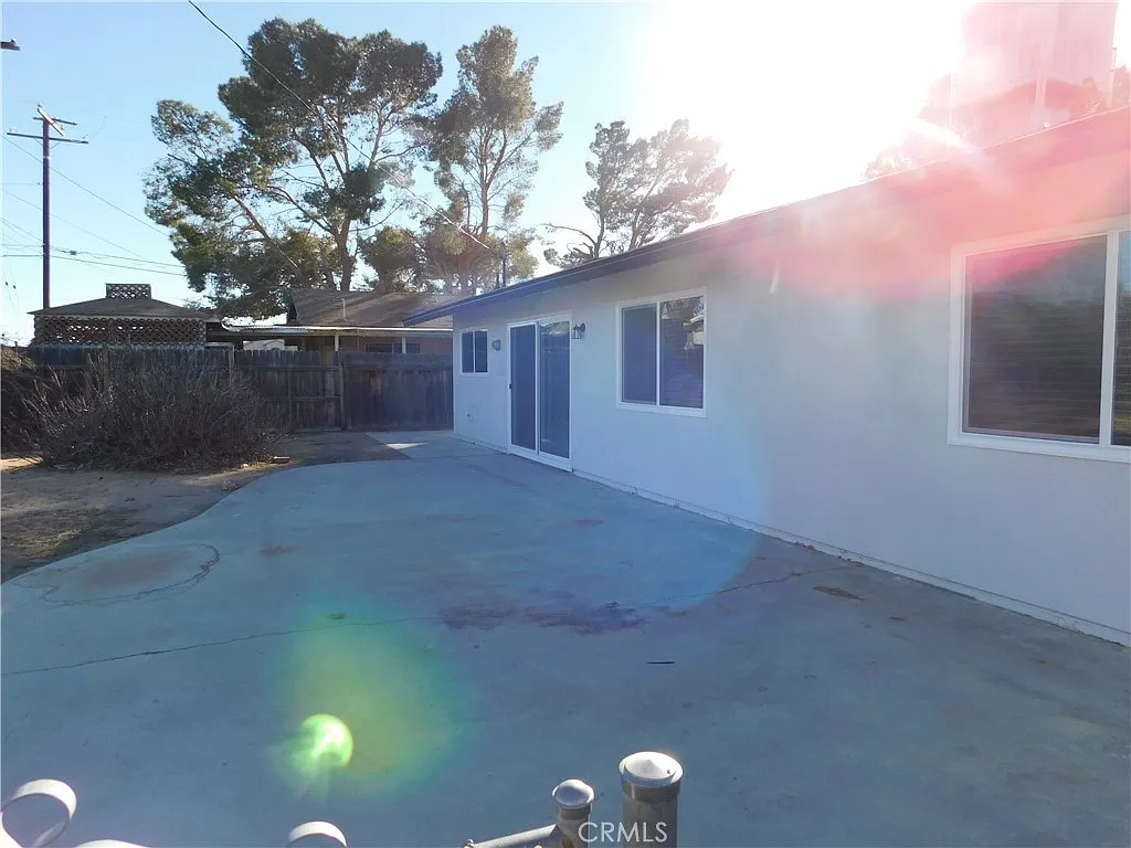 2 bed, 906 sqft, $1,800 — Photo 3