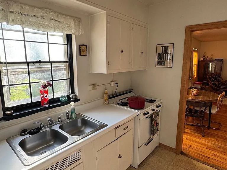 Windsor Terrace Apartments | 1 MONTH FREE with a 13 MONTH LEASE — Photo 45