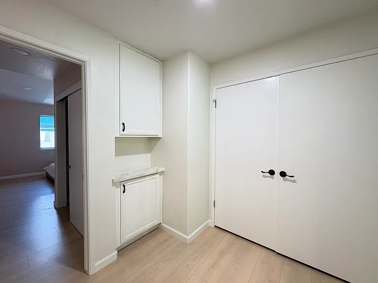 414 Galleria Dr #4 — Photo 25