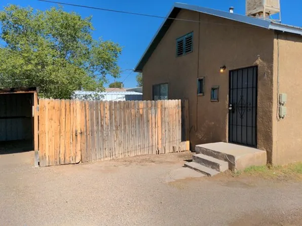 224 Mescalero Rd NW APT B, Albuquerque, NM 87107