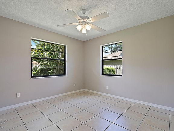 5th image of 2352 SW Bayshore Blvd