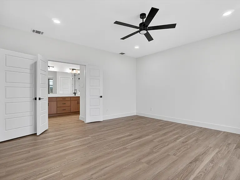 5704 Wayside Dr — Photo 22