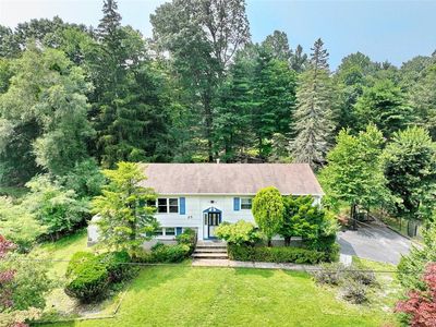 25 Twin Lakes Drive, Airmont, NY, 10952