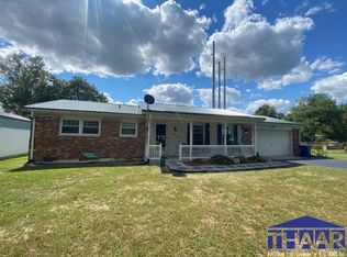 399 S Lakeview Pl, West Terre Haute, IN 47885