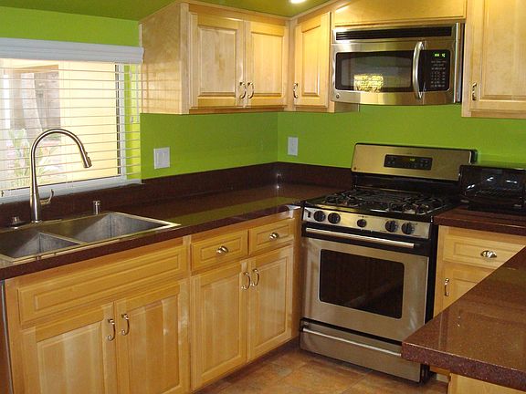 3rd image of 22284 Buena Ventura St