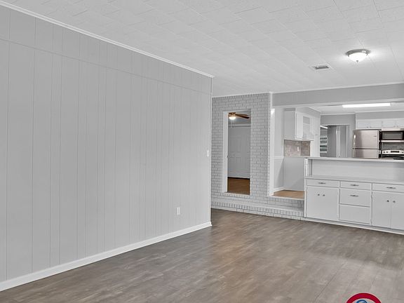 5th image of 7087 Cypress St