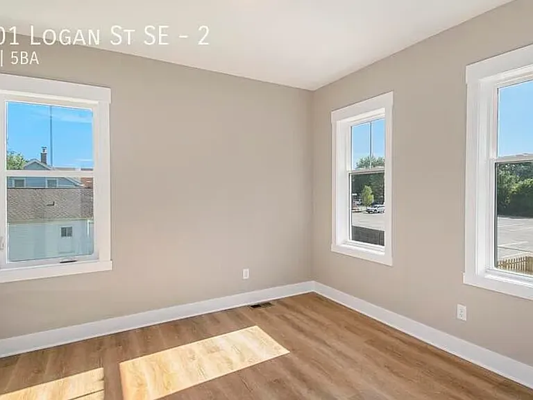 1301 Logan St SE #2 — Photo 4