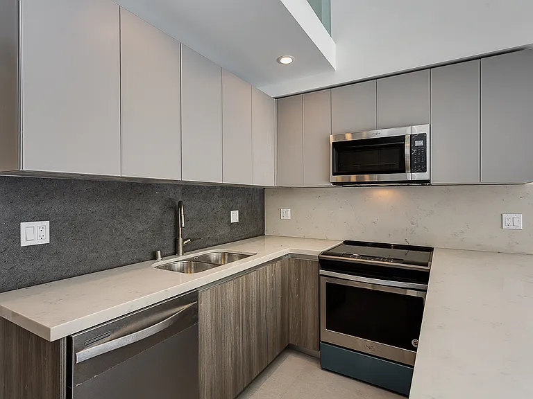 900 Wilshire Blvd #3 — Photo 6