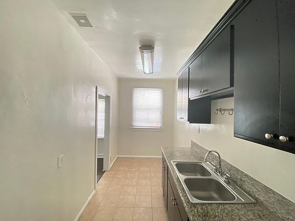 3rd image of 1216 W Court St #18