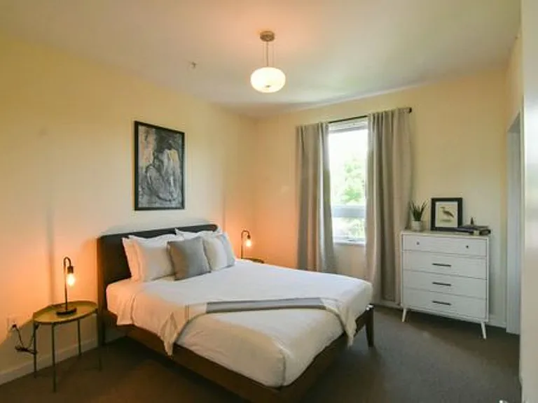 1050 Druid Ave. — Photo 9