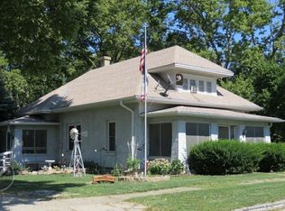 808 Oakland Ave, Oakland, IA 51560