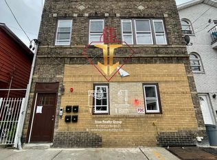 48 Bergen Ave #1F, Jersey City, NJ 07305