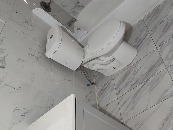 4th image of 133 Stevens Ave #2I