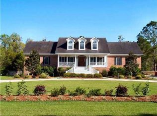 336 Sterling Woods Dr, Richmond Hill, GA 31324
