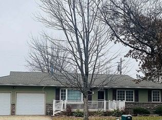 924 Boyd Ave, Newton, KS 67114