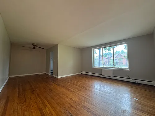 99-104 Huntington St #205 Photo 1
