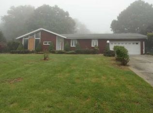 111 Laspina Ln, Irwin, PA 15642