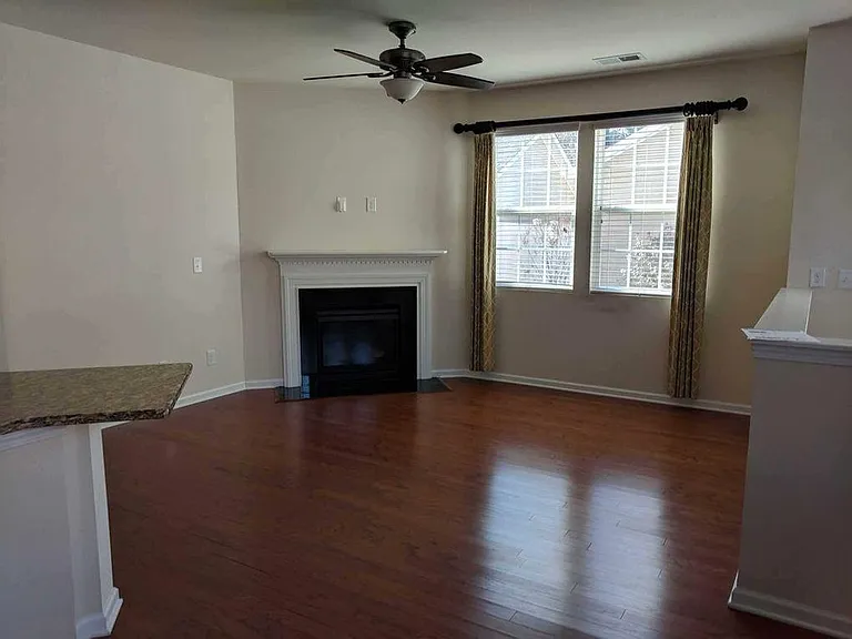 10004 Juniper Trace Dr — Photo 3