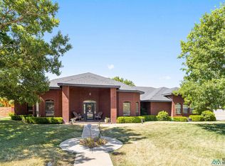 317 E 17th St, Portales, NM 88130