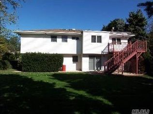 1 Wheatly Pl, Commack, NY 11725