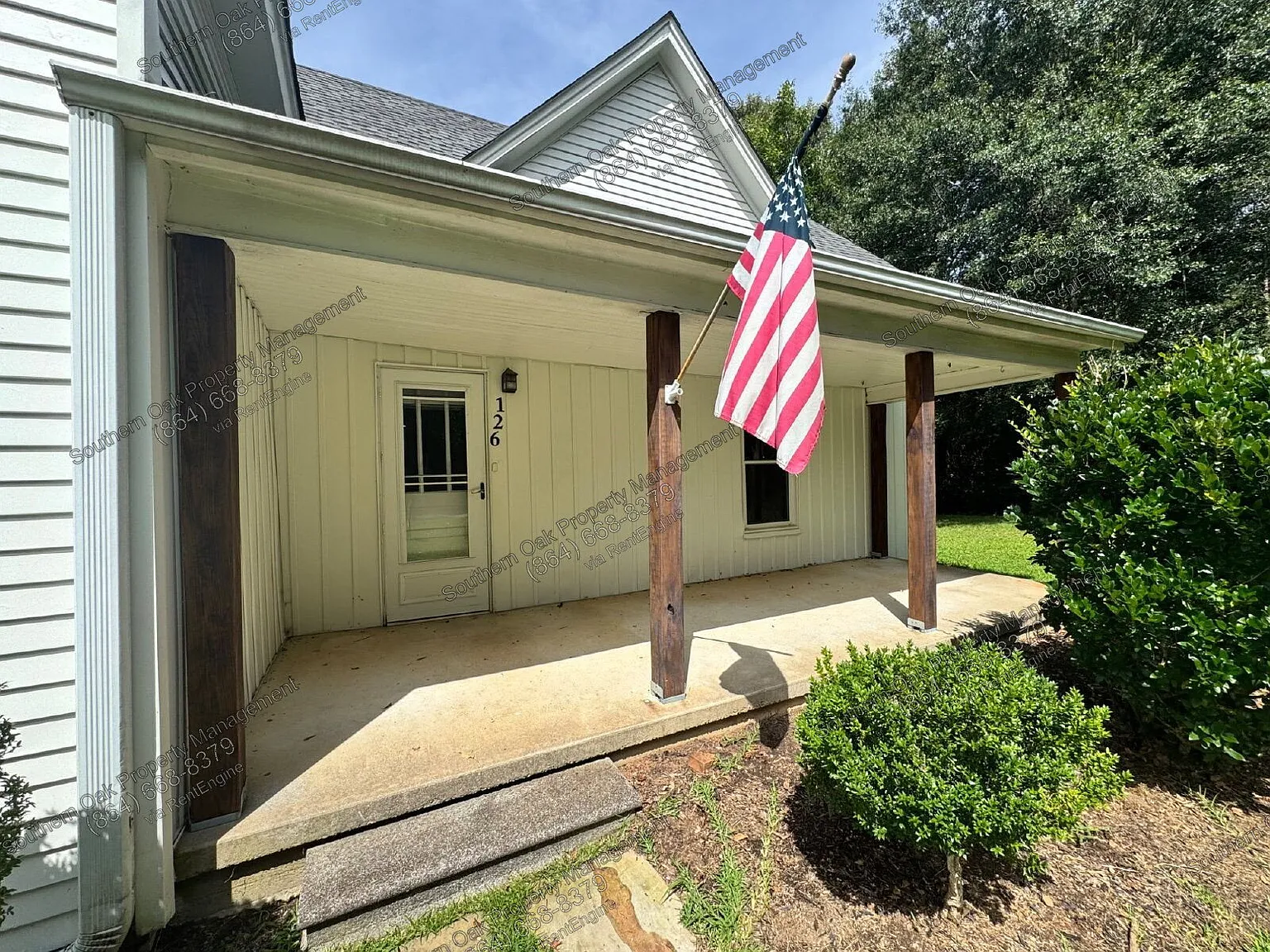 3 bed, 1.0 bath, $1,300 — Photo 3