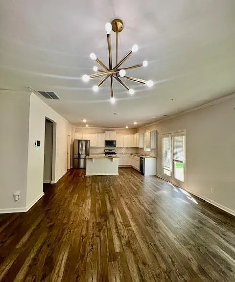2728 Piper Dr S — Photo 11