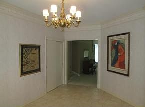 4th image of 2577 Oakwood Ave