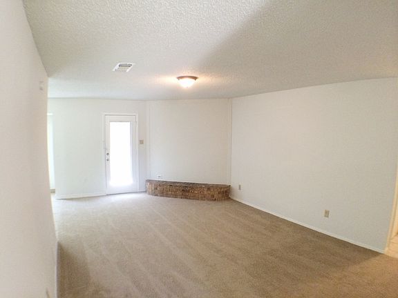 3rd image of 536 Chambers Creek Dr S