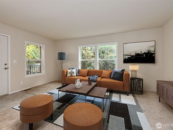 5th image of 180 E Barnsby Place