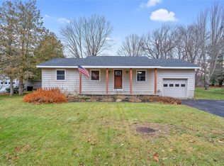 341 Dodge Ave, Sackets Harbor, NY 13685