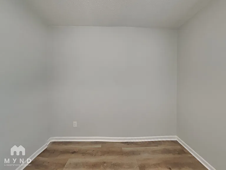 1920 Nigel Ct — Photo 13