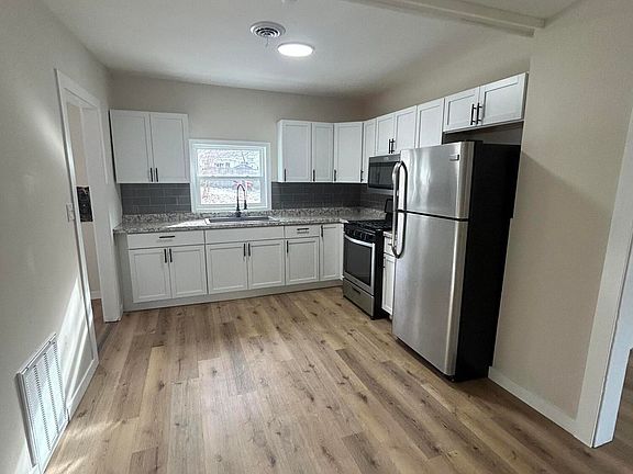 3rd image of 15 Kenworthy St