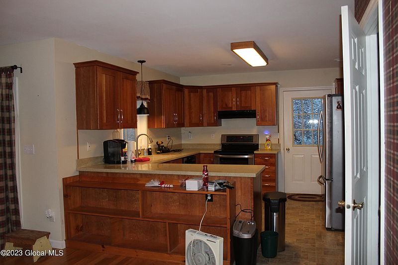 4th image of 8 Stonehurst Drive