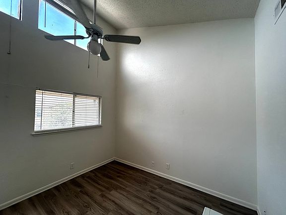 5th image of 1010 W 23rd St #13