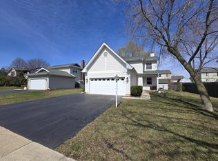 358 Westgate Ter, Streamwood, IL