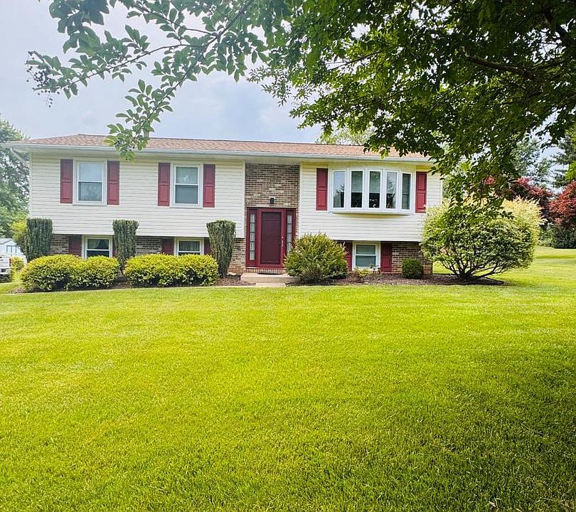 1st image of 8 Fairhill Rd