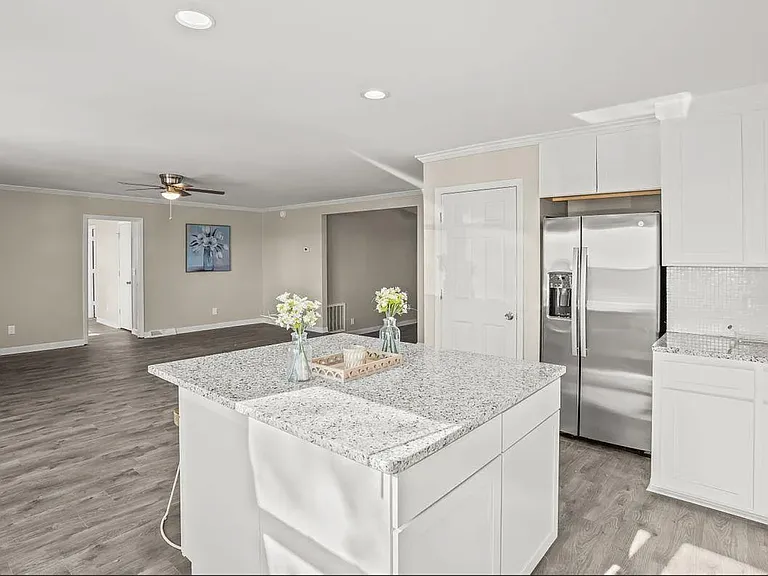 425 Yachting Rd — Photo 13