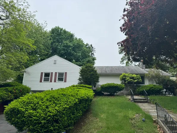 14 Pine Rock Rd, New Haven, CT 06511